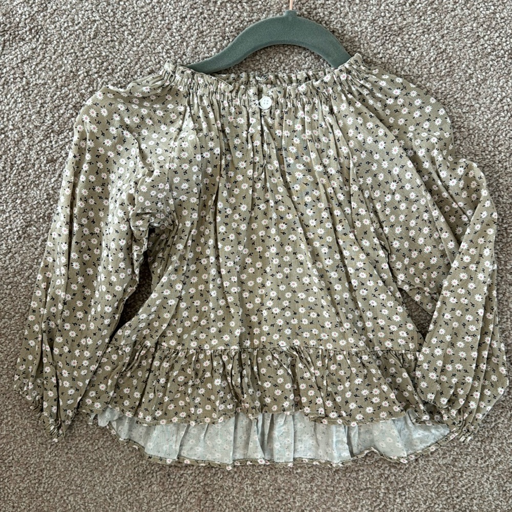 Vignette floral ruffle hem top. Worn twice